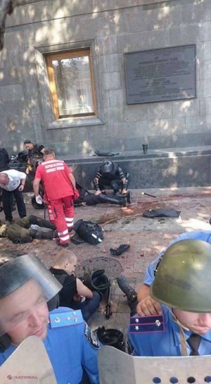 VIOLENȚE la Kiev. O grenadă a fost DETONATĂ în fața Radei