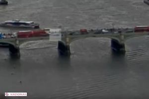 VIDEO // Momentul în care ATACATORUL de la Londra intră cu maşina în mulţime. Românca apare căzând în apă