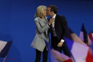 Povestea unică de DRAGOSTE a prezidenţiabilului Macron cu profesoara lui, cu 25 de ani mai în vârstă