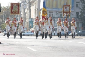 Militarii din R. Moldova vor DEFILA ÎN PREMIERĂ de Ziua Națională a României