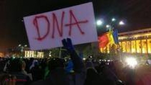 VIDEO, FOTO // Protest la București împotriva amnistiei şi graţierii