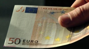 Un vameș din R. Moldova, reținut pentru o mită de 50 de euro