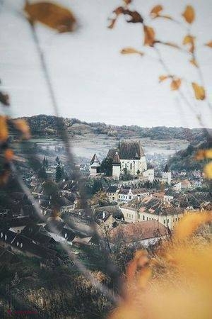 GALERIE FOTO // Cum arată satul din România inclus în topul celor mai frumoase destinaţii turistice din lume