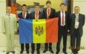 Elevii moldoveni s-au întors cu două medalii din Vietnam