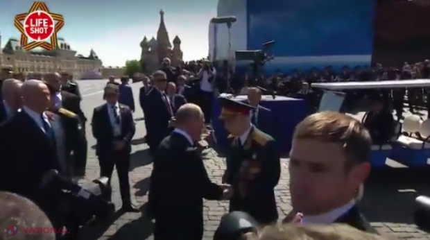 VIDEO // Momentul în care gărzile de corp ale lui Putin sar pe un veteran la paradă.