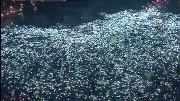 VIDEO // Cel mai IMPRESIONANT moment din Piaţa Victoriei: 280.000 de lumini aprinse 