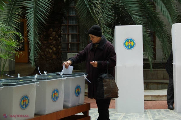 Peste jumătate de MILION  de moldoveni au votat deja 
