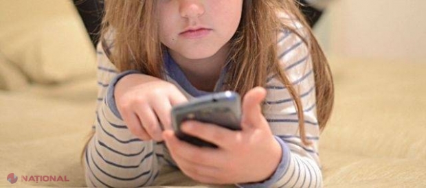 STUDIU // Dependenţa de telefon poate RUINA copilăria