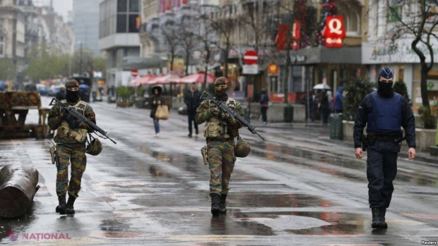 VIDEO // Alertă de tip TERORIST la Bruxelles. Un individ care avea asupra sa o centură EXPLOZIVĂ, împuşcat de poliţişti