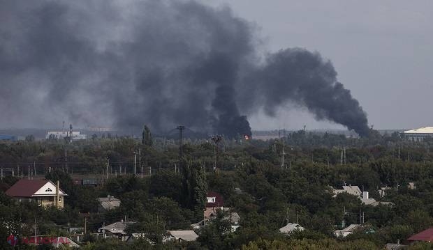 Atac cu tancuri asupra aeroportului din Donețk! Șapte militari ucraineni, UCIȘI