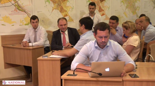 VIDEO // Ședința CMC: Valeriu Didencu, cercetat penal pentru corupție, a fost DEMIS la „propria dorință”. Consilierii NU au reușit să desemneze astăzi un înlocuitor