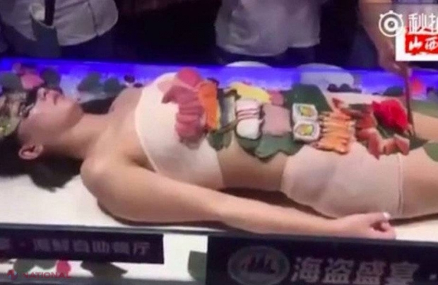 VIDEO // Asta nu era în meniu! S-a ales cu o BĂTAIE zdravănă după ce a încercat să ia o bucată de sushi de pe un fotomodel