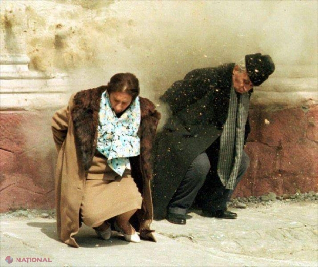 Imagini de la deshumarea Ceaușeștilor. Ce au găsit în sicriul dictatorului 