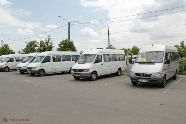 NOUĂ rute de microbuz care circulă prin capitală și-au MODIFICAT din nou itinerarul, iar o rută a fost ANULATĂ 