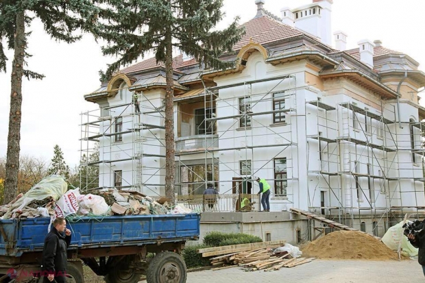 FOTO // Un nou edificiu de LUX pentru Mitropolia Moldovei. Este edificat de Episcopul Marchel, care e indignat „de ultimele acțiuni ale REGIMULUI de la guvernare și ale Curții Constituționale”