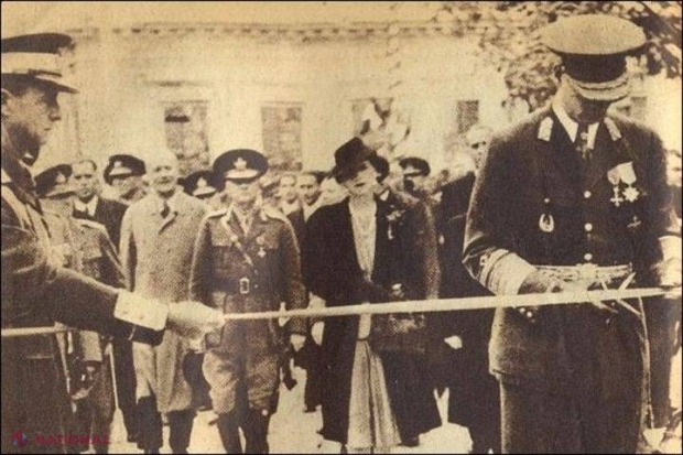 Fotografii RARE: Cum a fost primit Regele Mihai la Chișinău în anul 1942. A fost însoțit de Regina Elena