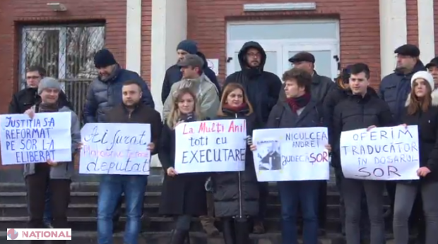 Protest la Judecătoria Chișinău: „Oferim traducător în dosarul Șor”