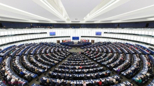 DOC // TEXTUL Rezoluției cu privire la R. Moldova, adoptată de Parlamentul European: Comisiei Europene i se cere să SUSPENDE întreg sprijinul bugetar pentru R. Moldova