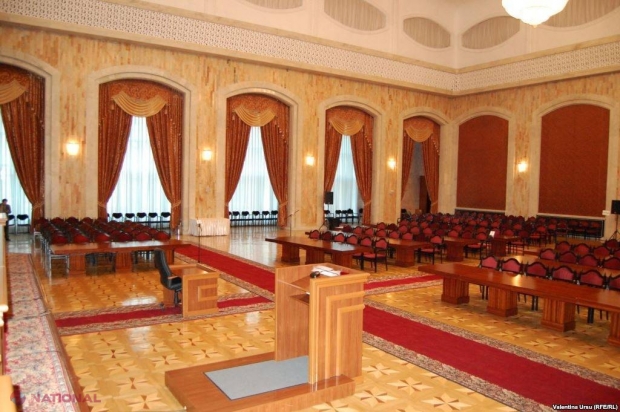 Un partid propune lichidarea Parlamentului şi înlocuirea lui cu „Sfatul Ţării”