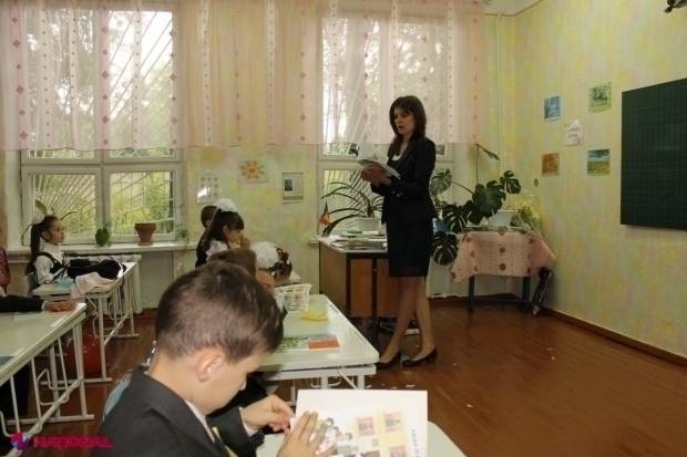 Profesorii din R. Moldova vor scăpa de povara completării a circa 190 de rapoarte anual. Ministerul Educație a DEFINIVAT proiectul de lege