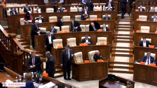 Din lipsă de CVORUM, ședința Parlamentului s-a ÎNCHEAT: „Unii au plecat la Black Friday”