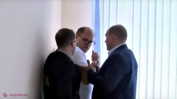 Un nou proces PENAL cu implicarea unui consilier municipal. Ar fi încercat să EVADEZE în momentul reținerii