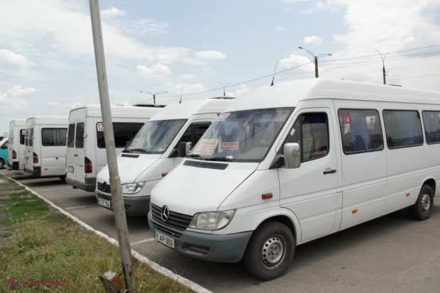 Microbuzele de pe rutele ANULATE circulă: „Vom ataca decizia lui Chirtoacă în judecată”