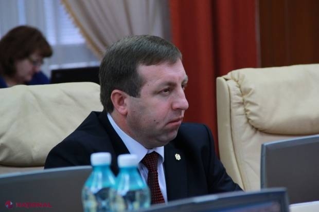 Cum comentează Oleg Balan acuzațiile că i-ar fi transmis documente cu caracter secret lui Vlad Filat