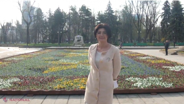 VIDEO // Un covor din FLORI, care a costat Primăria Chișinău 1,8 milioane de lei, a fost așternut în Scuarul Catedralei. Silvia Radu: „Este ideea mea, e un DAR pentru chișinăueni”