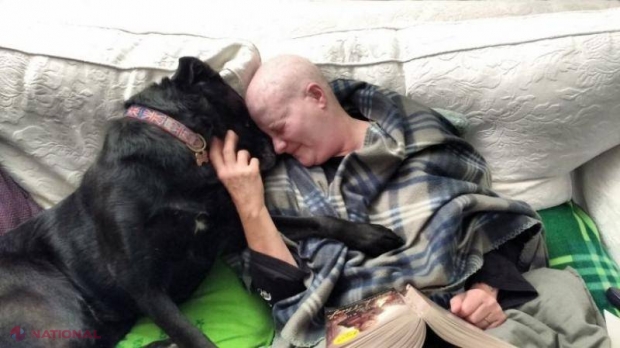 O femeie a aflat că e bolnavă de CANCER la scurt timp după ce câinele ei a fost diagnosticat cu aceeași boală