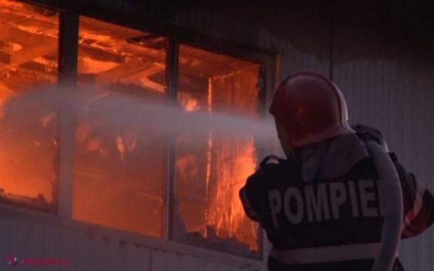 Incendiu în Durlești: au ars DOUĂ SAUNE