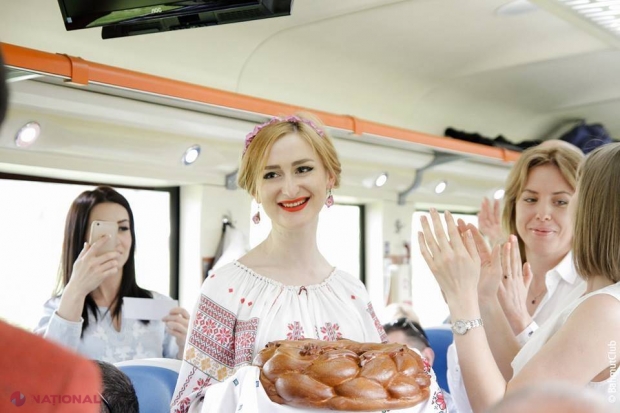 Mai rar în ziua de azi: Tânăra din R. Moldova, inspirată din tradiție. Nuntă în tren