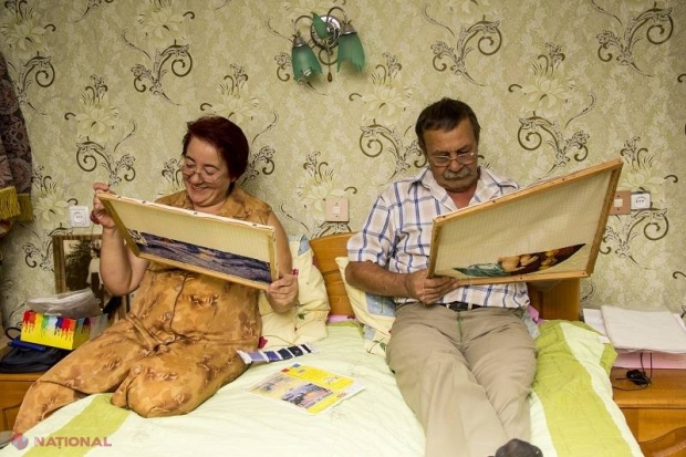 El și ea cu ac și ață: Bărbatul din R. Moldova care „stă și brodează”