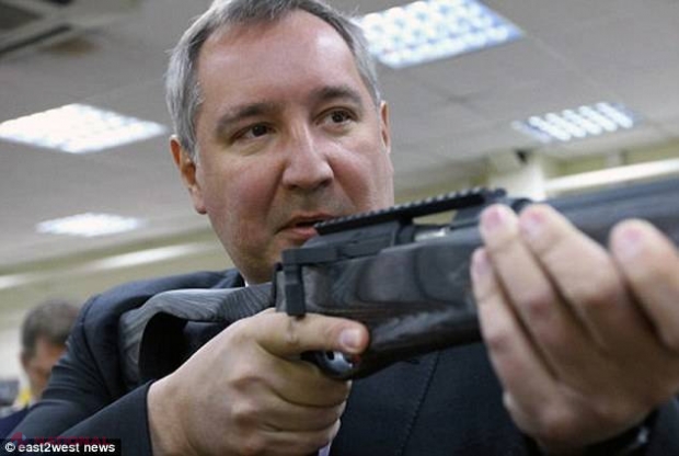 PETIȚIE adresată autorităților: Dmitri Rogozin, PERSONA NON GRATA în R. Moldova. „Are mâinile PĂTATE de sânge!”
