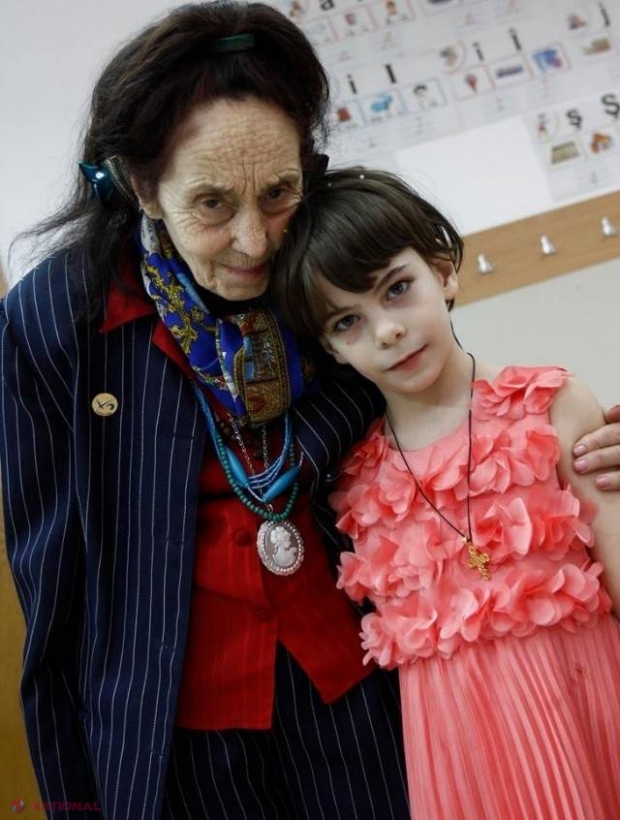 FOTO // Fiica celei mai bătrâne mame din Romania, de nerecunoscut 