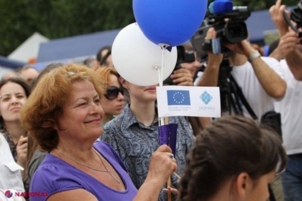 VIDEO // Ziua Europei, sărbătorită și în acest an mai TÂRZIU la Chișinău: Orășel European în inima capitalei