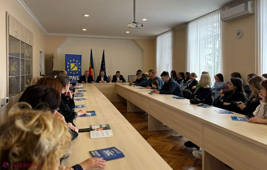 FOTO // Zeci de cetățeni și aleși locali din Cimișlia, în sprijinul PNL la alegerile europarlamentare. Adrian Dupu: ,,​PNL va fi la fel vocal și consecvent în susținerea R. Moldova în Parlamentul European"