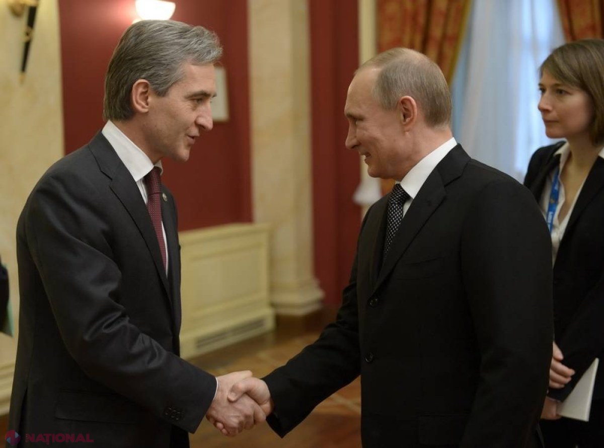 FOTO // Putin și Medvedev privesc de jos în sus la Iurie Leancă