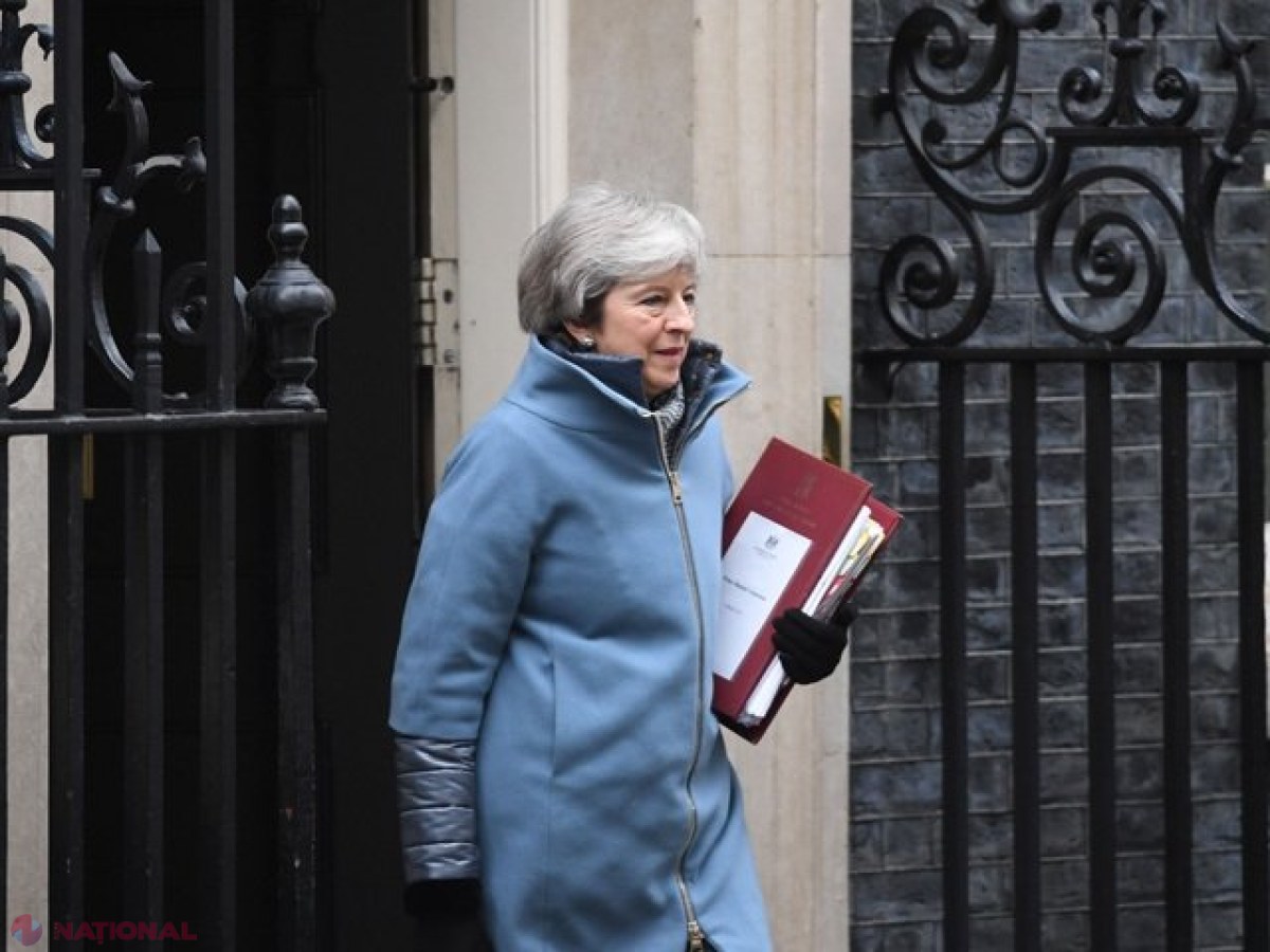 Oamenii se pregătesc pentru DEZASTRU în Marea Britanie: Îşi fac PROVIZII de mâncare şi medicamente, îşi îngheaţă banii, iar guvernul extinde un comandament de criză cu operaţiuni în stil militar
