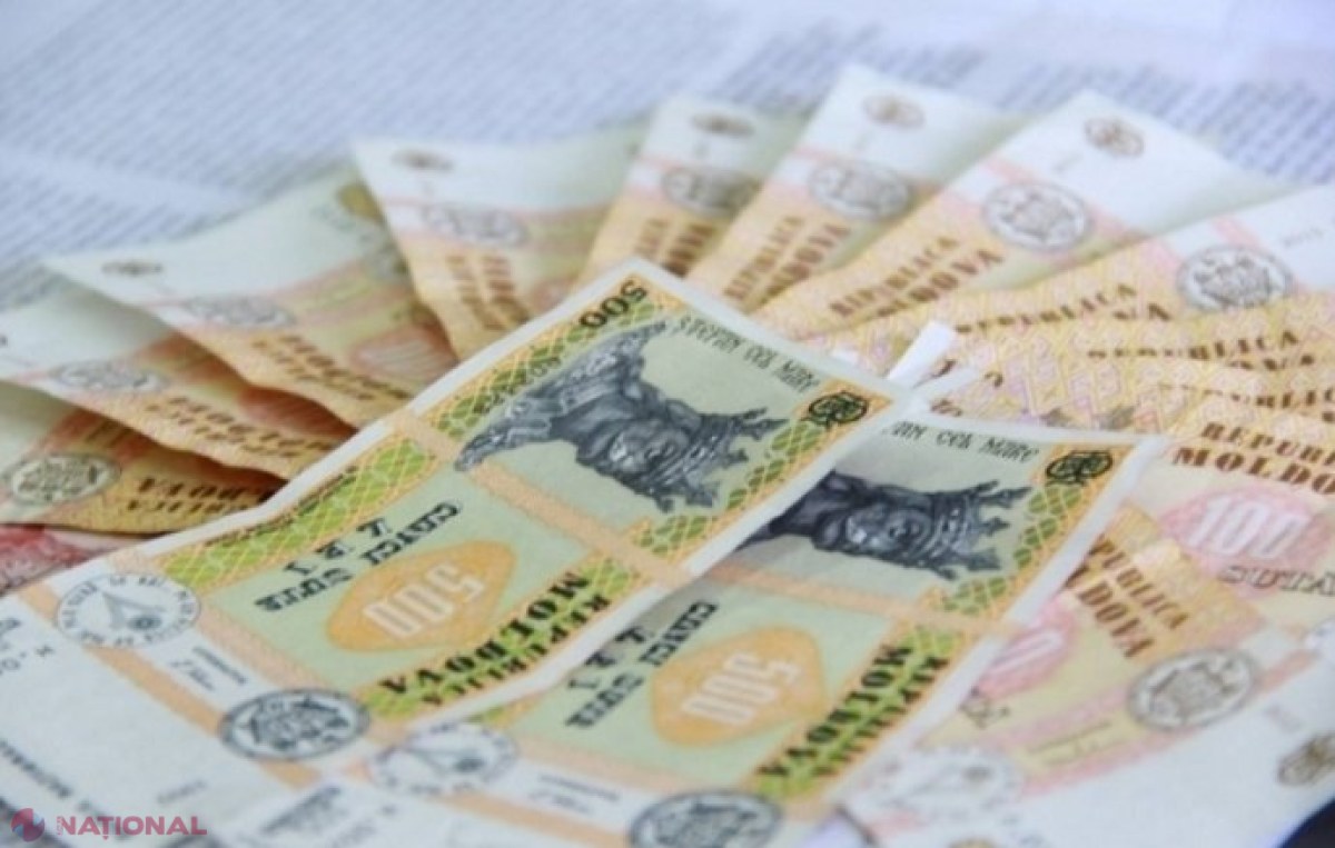 Aproape 57 de mii de angajați din R. Moldova își primesc salariile „în PLIC”: Domeniile cele mai afectate de economia subterană