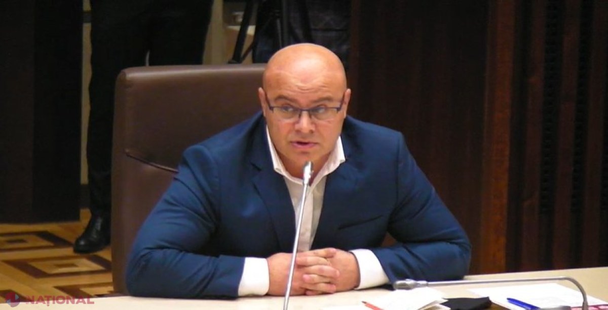 VIDEO // Oleinicenco, PROTEJAT de socialiști. Fostul internațional Testemițanu a fost UMILIT în ultimul hal de Lebedinschi, după ce a spus că oficialii FMF sunt cei care CUREAZĂ meciurile trucate în Moldova. „Eu vreau să spun ADEVĂRUL…”