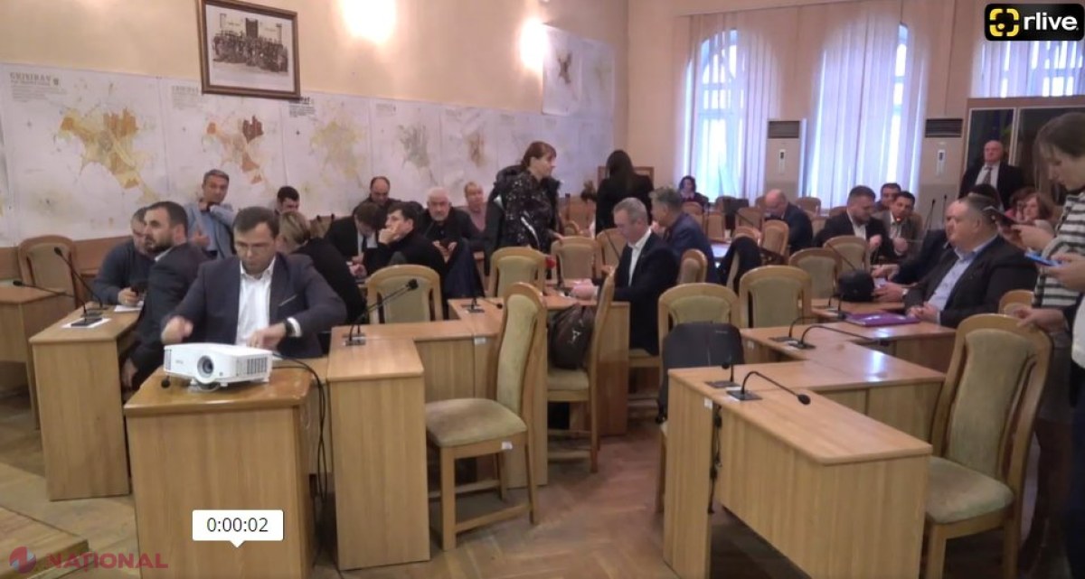 Consilierii SOCIALIȘTI și COMUNIȘTI au aprobat MAJORAREA până la 24 de lei a tarifului la apă și canalizare în Chișinău. Decizia ar fi ILEGALĂ: „Acest vot urmează a fi contestat pe toată căile legale”