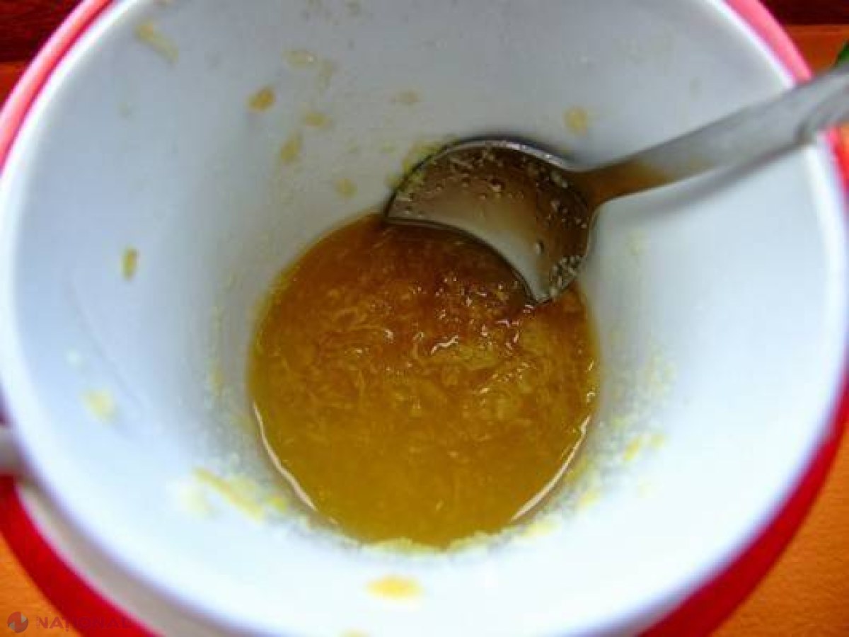 Doar o LINGURIȚĂ din aceste amestec consumată înainte de masă TE SCAPĂ de 10 kg
