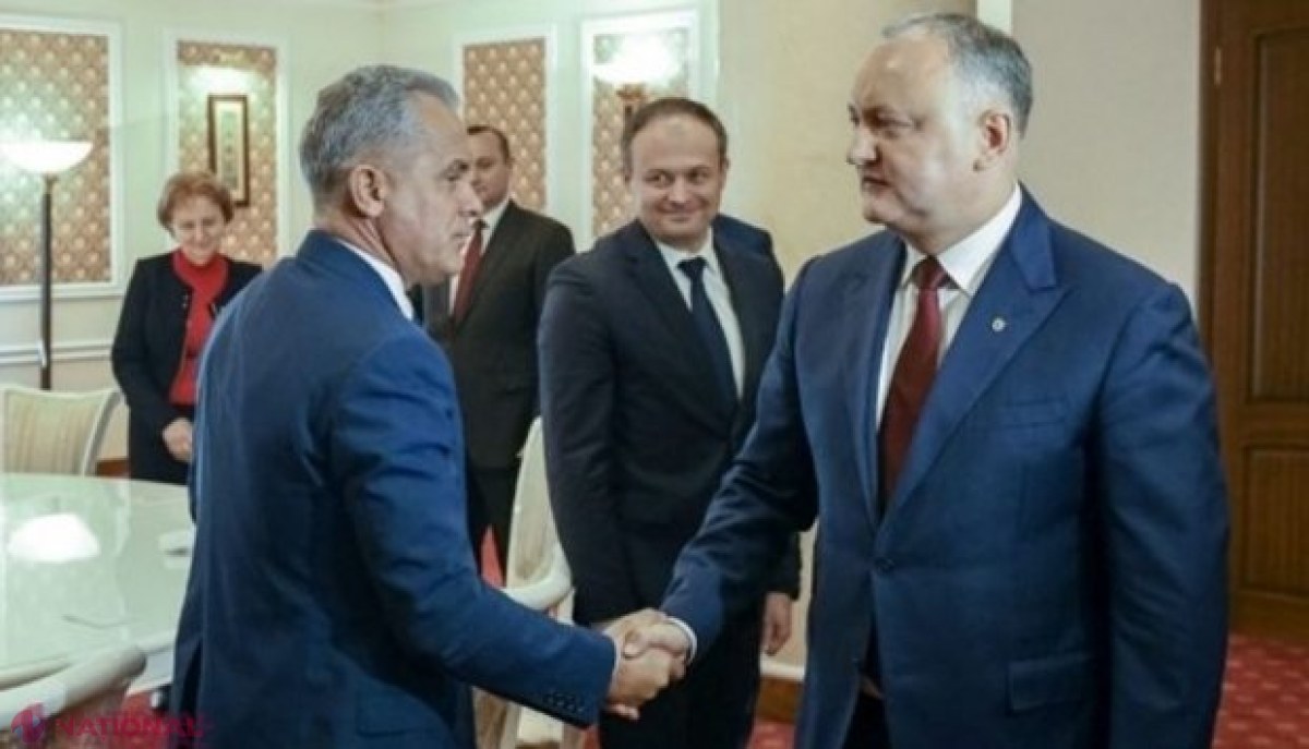 VIDEO // Noi imagini COMPROMIȚĂTOARE despre Dodon, după ce anterior Plahotniuc îi dădea „KULIOKUL” cu bani pentru salarii. Socialistul vorbește de OLIGARHI, dar se teme să pronunțe numele lui Șor, noua miză a Kremlinului
