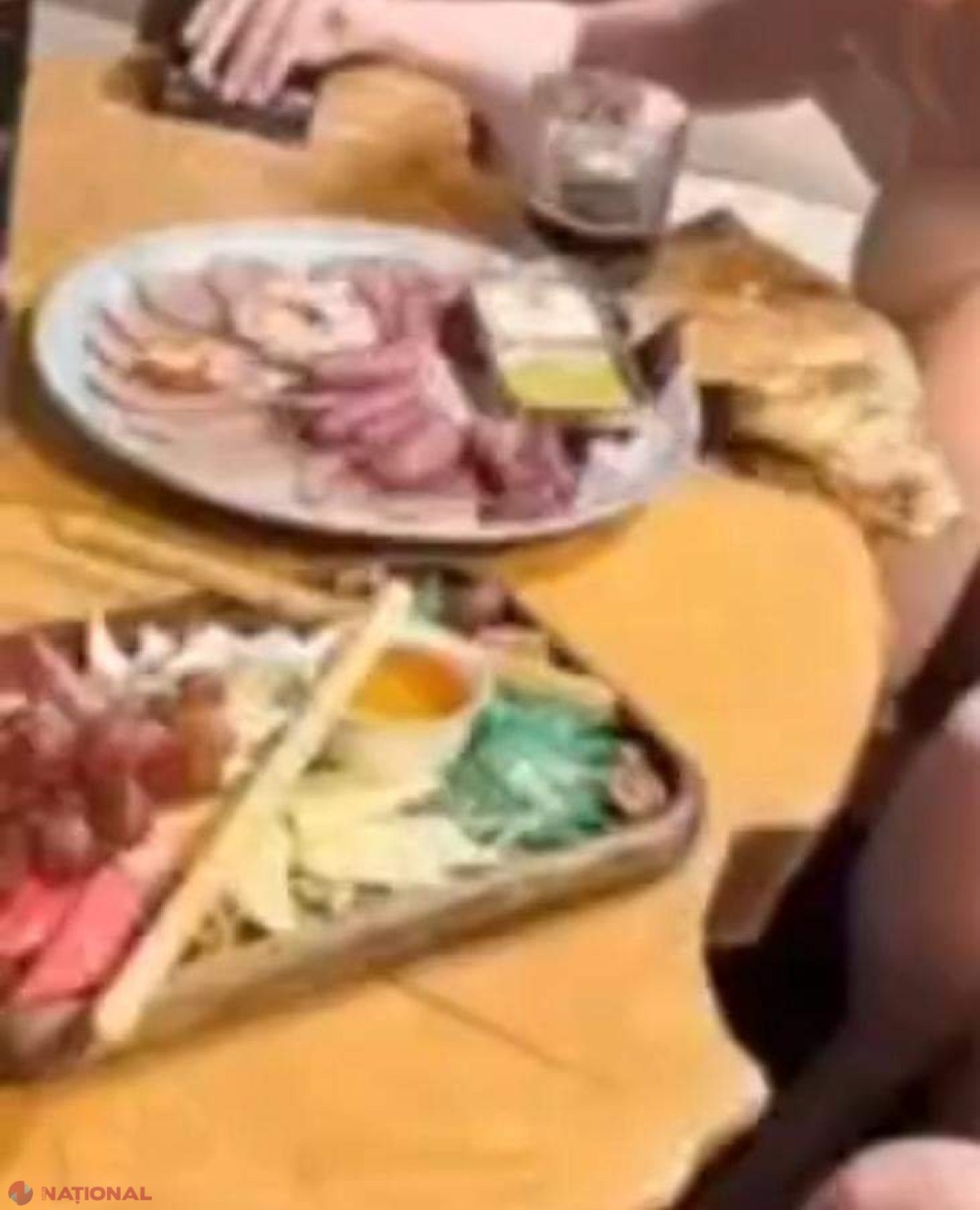 FOTO // Vicepremierul Alaiba DEMONTEAZĂ punct cu punct videoul în care ar apărea într-o saună consumând alcool și droguri: ,,Am depus azi o plângere la Poliție și sper să văd acțiune promptă. Vă ilustrez cât de agramați sunt acești specialiști”