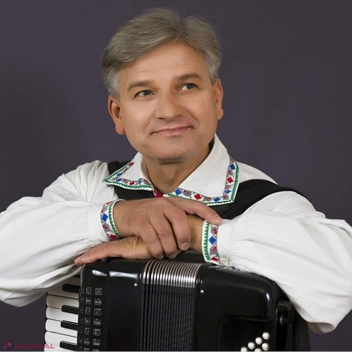 Acordeonistul Mihai Amihalachioaie, diagnosticat cu CANCER la ficat, pe masa de OPERAȚII. Fiul său va dona o parte din ficatul său, pentru a salva viața dirijorului: „Un gând pozitiv sau o rugăciune ne va ajuta să trecem cu bine ziua de mâine”