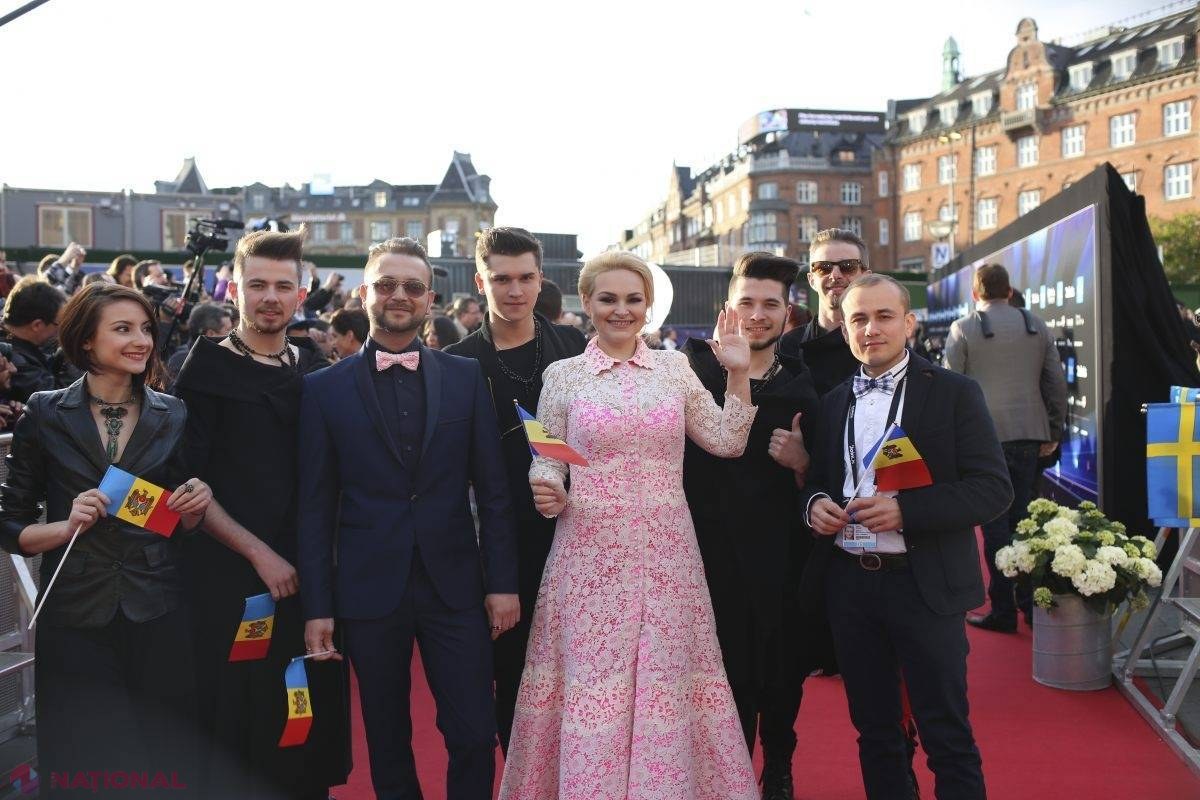 Foto // Cristina Scarlat, sclipitoare pe COVORUL ROȘU la Eurovision