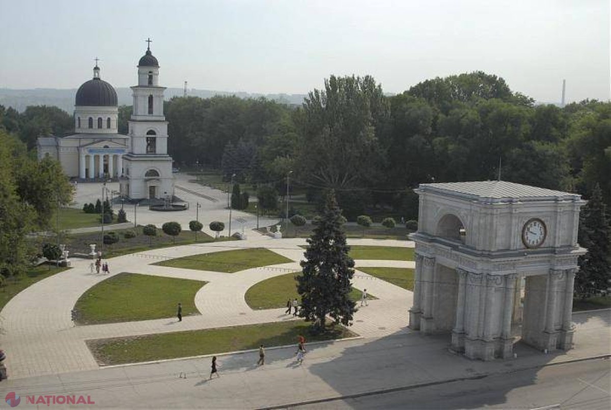 Un monument va fi INSTALAT în scuarul catedralei