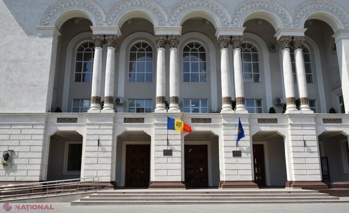 Un bărbat din Fălești, care și-a ucis mama în bătaie, condamnat la 10 ani de închisoare. Sentință mai blândă în cazul altui inculpat care a procedat la fel, dar femeia a avut mai mult noroc și nu a ajuns în mormânt