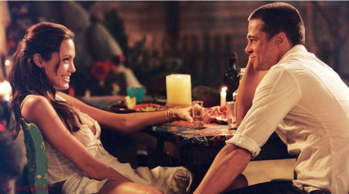 Cum l-a sedus Angelina Jolie pe Brad Pitt când era însurat: „Își scotea în secret chiloții la scenele de sex” Citeşte întreaga ştire: Cum l-a sedus Angelina Jolie pe Brad Pitt când era însurat: „Își scotea în secret chiloții la scenele de sex”